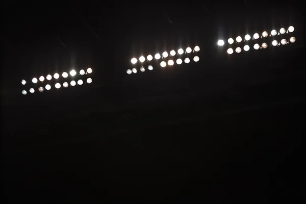 Прожекторы стадиона с копировальным пространством — стоковое фото