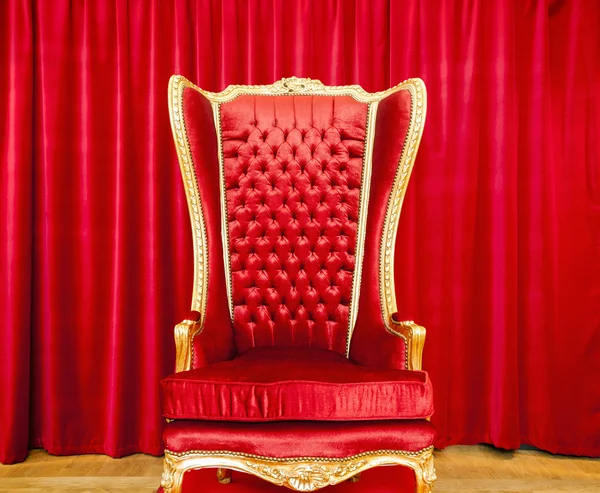 Piros, királyi trónra — Stock Fotó