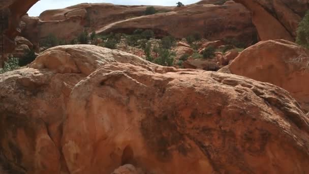 Liggande bågen, arches national park — Stockvideo