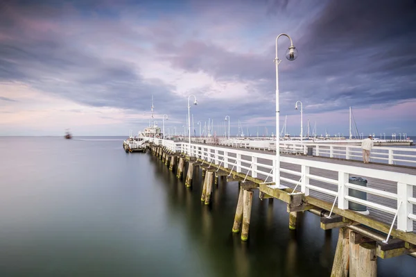 ヨーロッパで最長の木製桟橋 — ストック写真