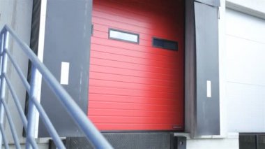 Kamyon için kırmızı rampa