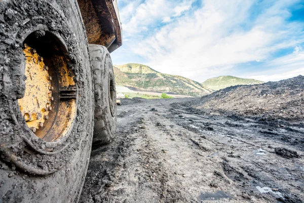 Máquinas enormes usadas para escavação de carvão — Fotografia de Stock