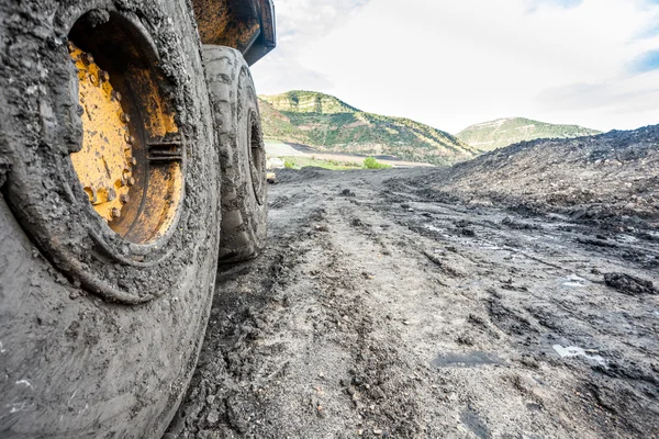 D'énormes machines utilisées pour l'excavation du charbon — Photo