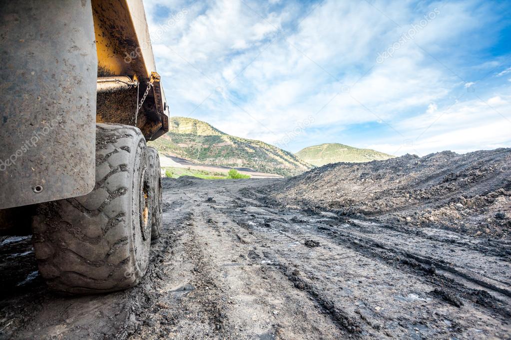 Huge machines used to coal excavation 