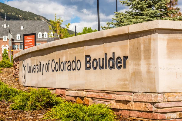 Університет Колорадо Боулдер знак — стокове фото