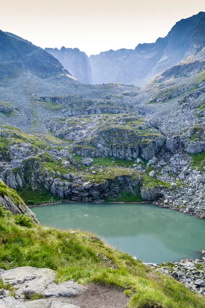 山のきれいな湖 — ストック写真