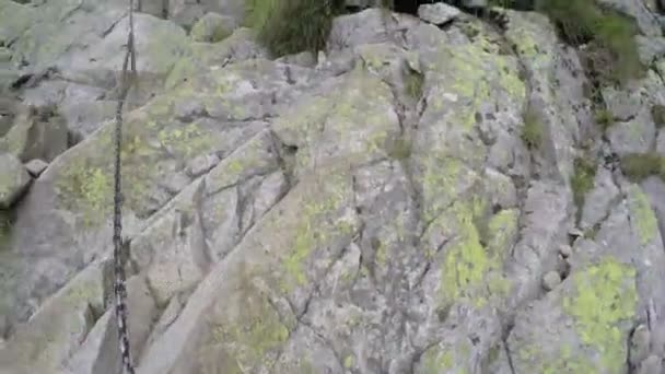 ハイキングや登山などで — ストック動画