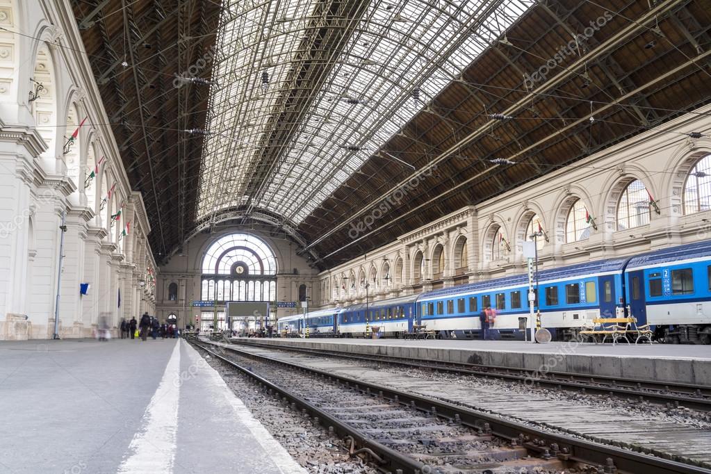 Main Train Station, Budapest, Hungary — Stock Photo © Sopotniccy 92738250