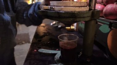Nar suyu yapım.