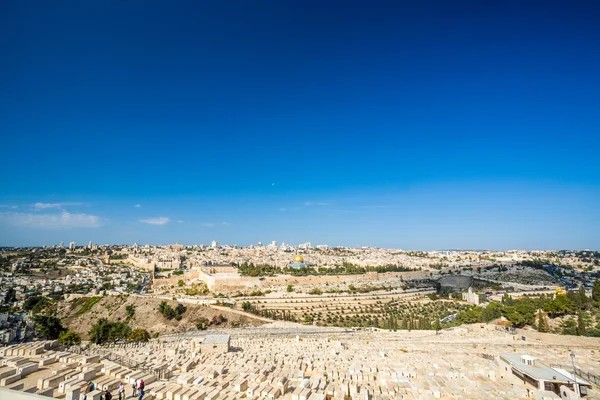 Στον ορίζοντα της παλιάς πόλης στο όρος του ναού στην Ιερουσαλήμ, Ισραήλ. — Φωτογραφία Αρχείου