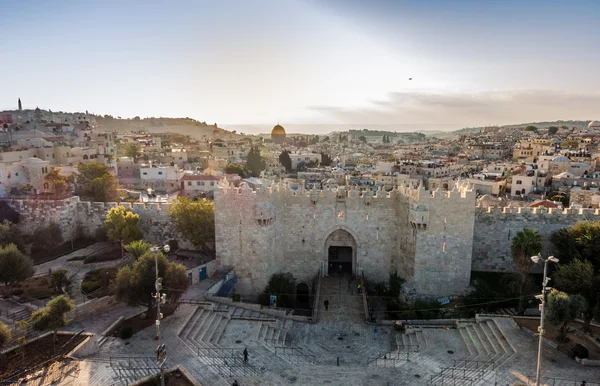 Skyline de la Ciudad Vieja en Jerusalén desde el norte, Israel . —  Fotos de Stock