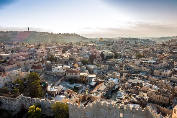 Skyline av gamla staden på Tempelberget i Jerusalem, Israel. — Stockfoto