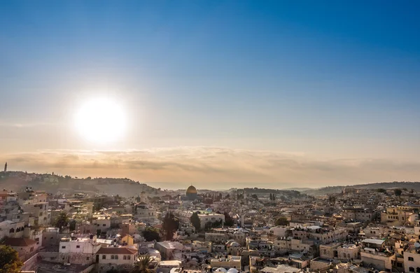 Skyline van de oude stad op de Tempelberg in Jeruzalem, Israël. — Stockfoto