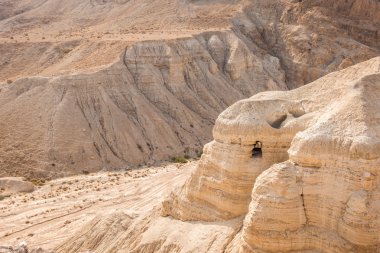 Dead sea scrolls bulunduğu Qumran içinde mağara