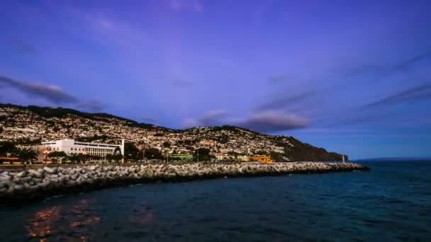 Zonsondergang over Funchal, hoofdstad van Madeira — Stockvideo