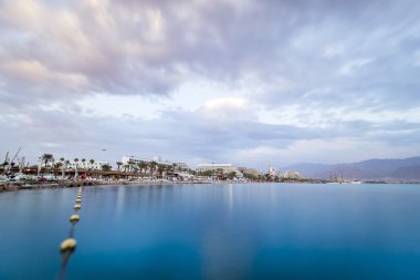 Kızıldeniz Eilat, İsrail için üzerinde güzel gün batımı