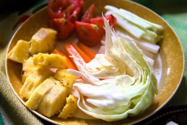 Karışık sebze salatası yakın plan fotoğrafları.