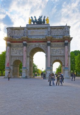 Zafer Takı Paris Fransa