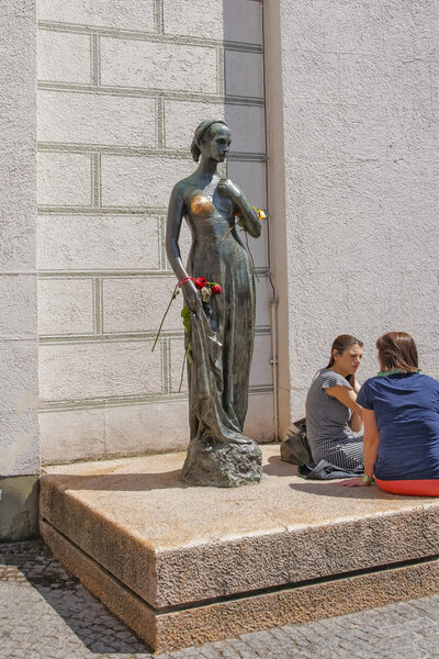 Juliet statue in Marienplatz in Munich in Germany