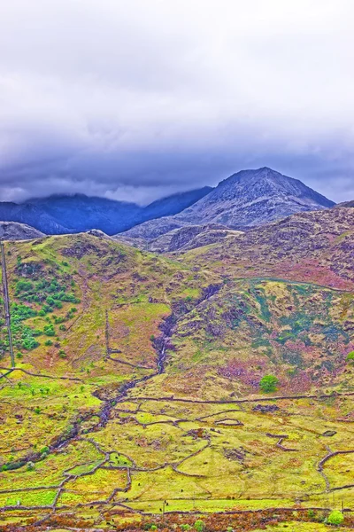 Kilátás a hegycsúcsra a Snowdonia Nemzeti Parkban — Stock Fotó