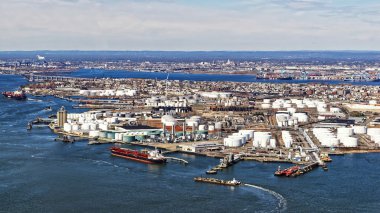 Bayonne'da petrol depolama