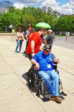 Lincoln Memorial Washington'da savaş gazisi