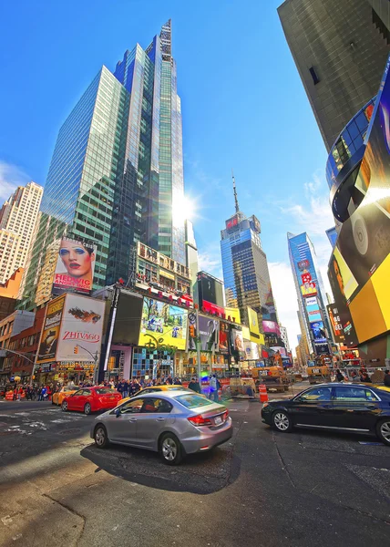 Ruch na Broadwayu i 7th Avenue na Times Square — Zdjęcie stockowe