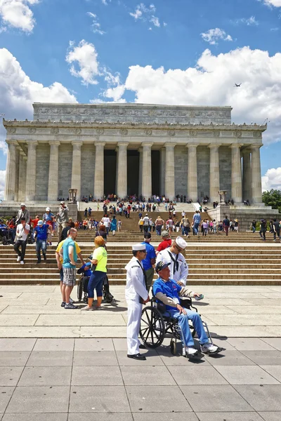 Veterani di guerra vicino al Lincoln Memorial a Washington DC — Foto Stock