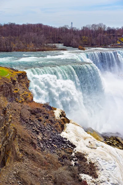 Ниагарский водопад с американской стороны — стоковое фото