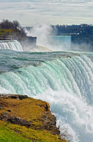 Niagara Falls visto do lado americano — Fotografia de Stock