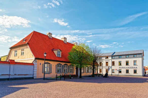 Piazza del Municipio di Ventspils in Lettonia — Foto Stock