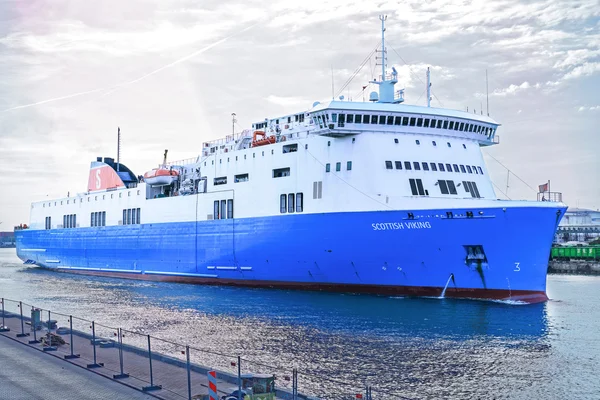 Ventspils Venta Nehri üzerinde Liner