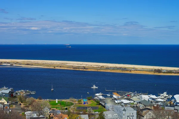 Maisons et bord de l'océan Atlantique vues depuis le phare — Photo