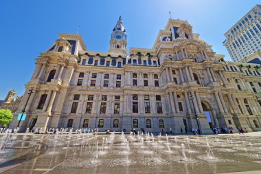 Philadelphia City Hall Penn Meydanı'nda çeşme ile