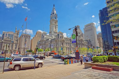 Philadelphia Belediye Binası Kule üzerinde William Penn heykeli ile
