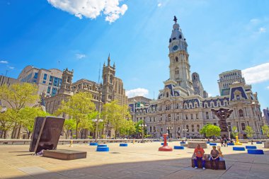 Heykeller ile Philadelphia Belediye Binası Meydanı 