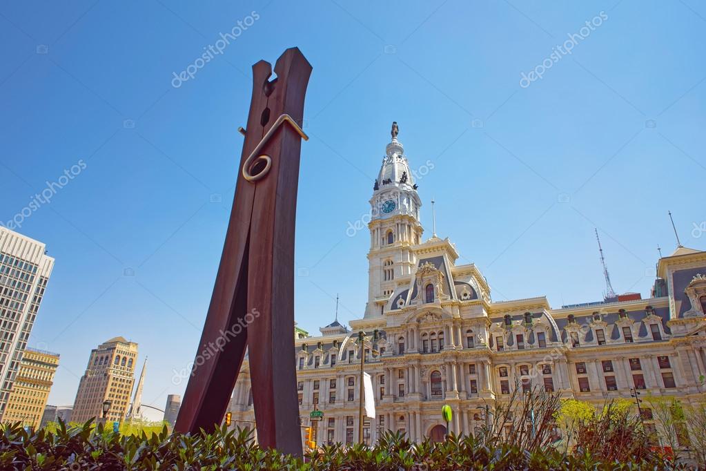 Clothespin sculpture near Philadelphia City Hall Stock Editorial Photo © erix2005 112073364