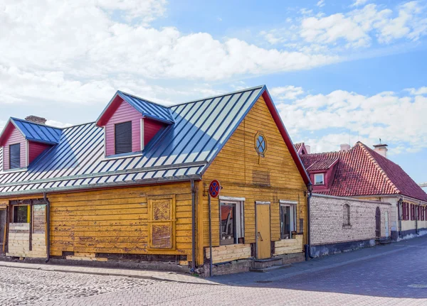 ラトビアのベンツピルスの木造住宅の外観 — ストック写真