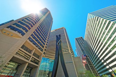 Clothespin heykel ve Philadelphia Şehir Merkezi Gökdelenler