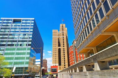 15. Cadde'den ABD bayrağıyla Metropolitan Binası görüntülendi