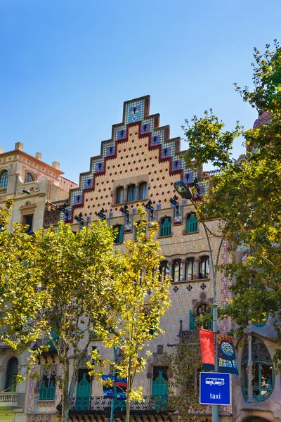 Дом Мбаппе в квартале Discord в районе Эшампле в Барселоне — стоковое фото