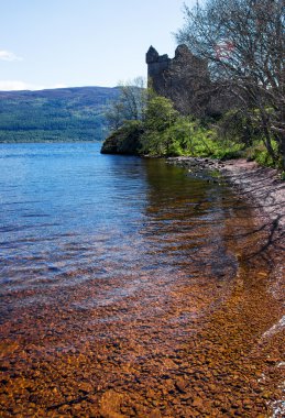 İskoçya'da Loch Ness Urquhart kale kalıntıları
