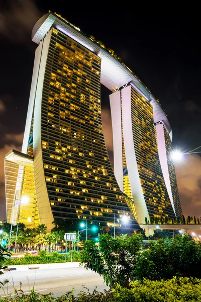 Marina Bay Sands Hotel a Casino v centru města — Stock fotografie