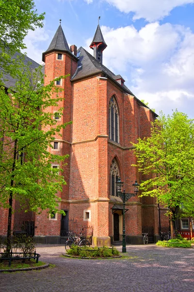 Saint Lambertus Basilica in the Old city center in Dusseldorf — Stock Photo, Image