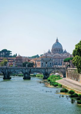 Saint Peter Bazilikası ve Ponte Sant Angelo kubbe