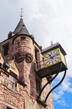 Bartizans ve Royal Mile Canongate saat tolbooth