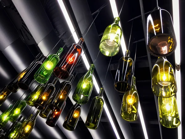 Şarap şişe yapılan muhteşem retro ışık lambaları dekor
