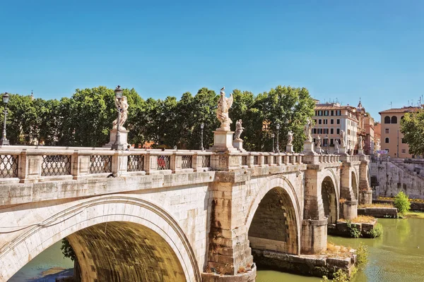 Jembatan Ponte Sant Angelo di Roma Italia — Stok Foto