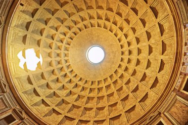 İtalya'da Roma'daki Panteon Kubbesi