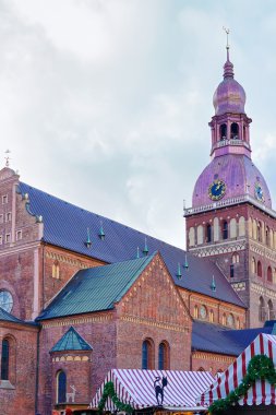 Noel pazarı Dome Katedrali, Riga Dome Meydanı'nda